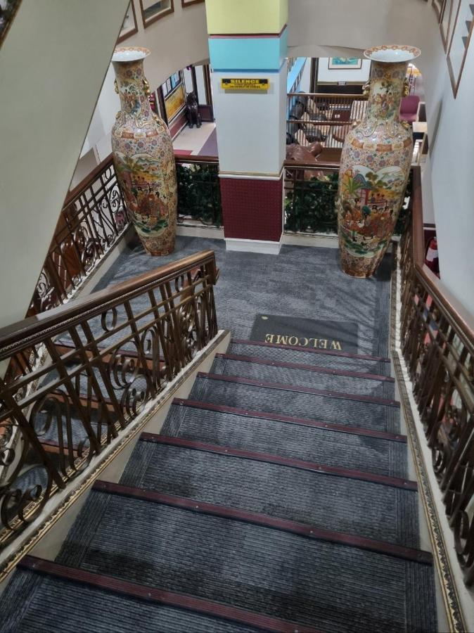 Clark Angeles Tiger Hotel Экстерьер фото