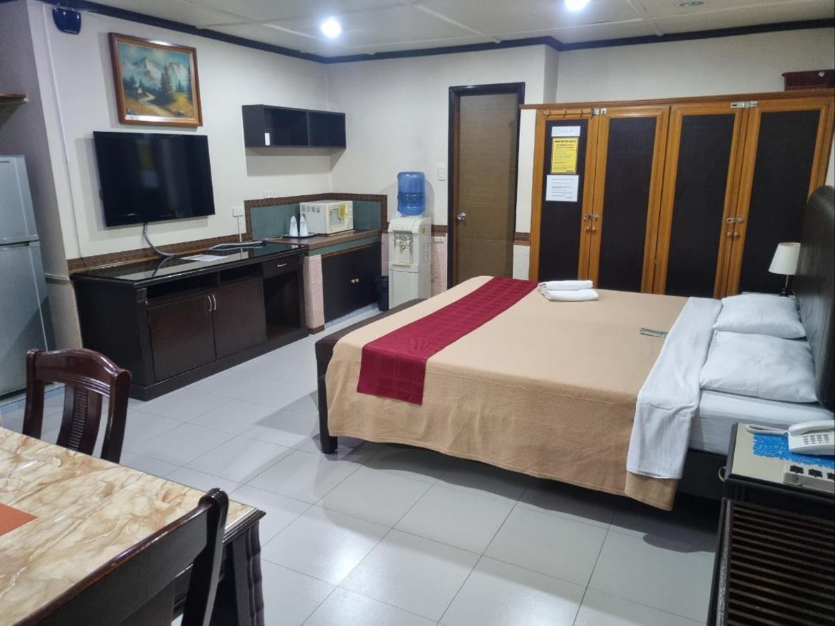 Clark Angeles Tiger Hotel Экстерьер фото