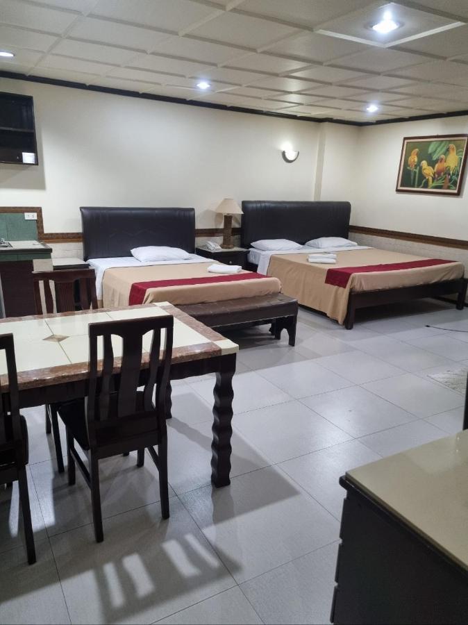 Clark Angeles Tiger Hotel Экстерьер фото